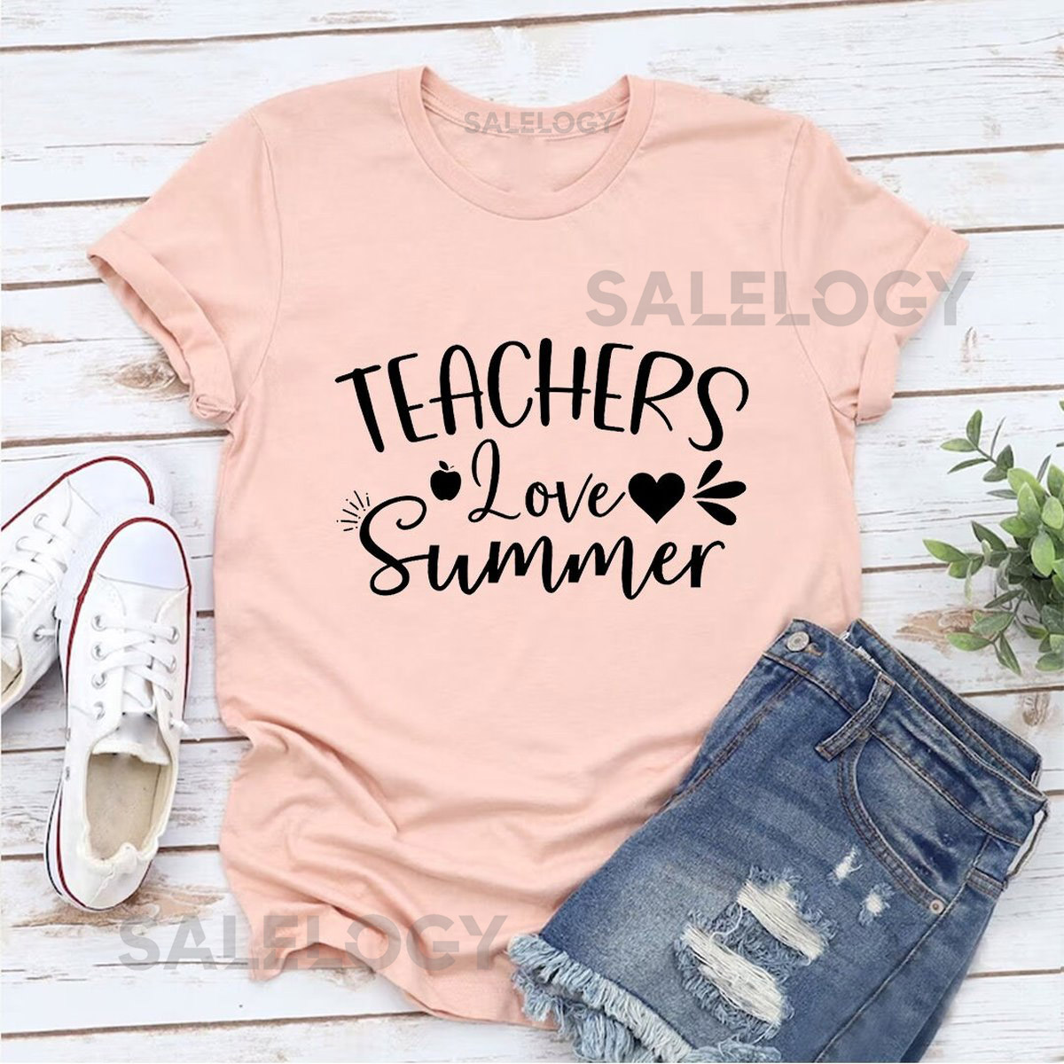 Teachers Love Summer T-Shirt - Customized Graphic Unisex Tee - Gift For Teachers - Summer Break - Summer Vacations Tee - Teacher Life_1014