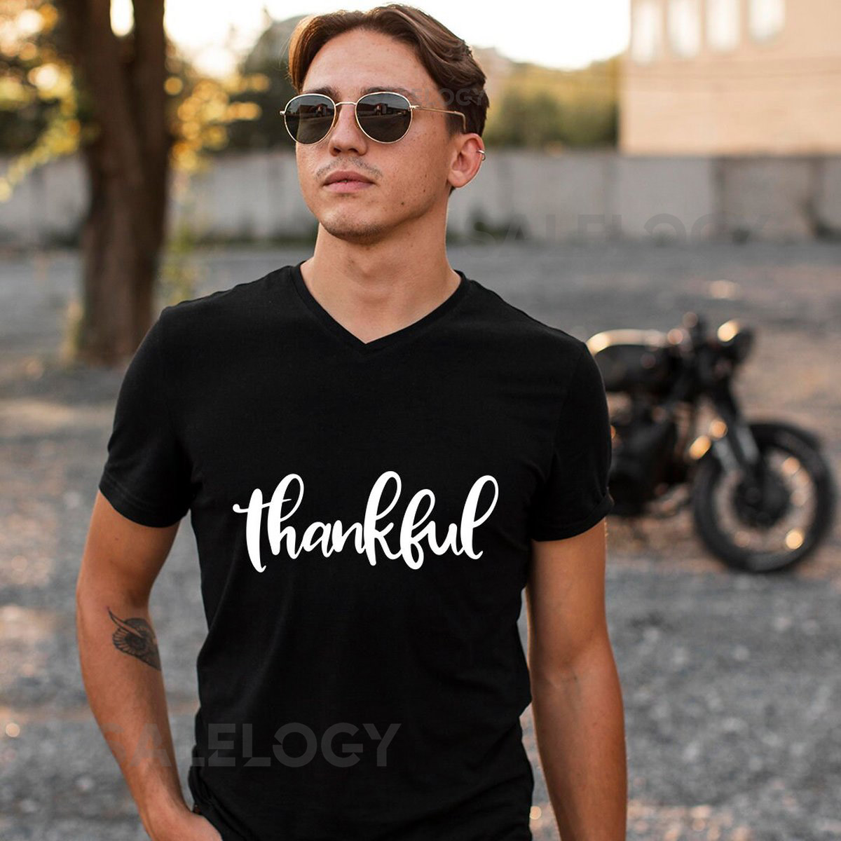Thankful T-Shirt - Customized Graphic Unisex Tee - Positive Mind - Grateful Heart - Thankfulness - Gratitude_1055
