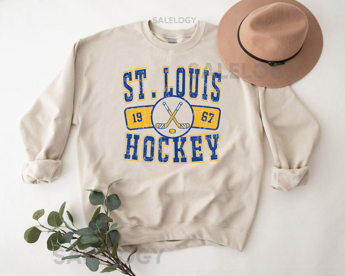 Retro St. Louis Sweatshirt Distressed Crewneck Throwback T Shirt Vintage Hoodie Gift For Saint Louis Ice Hockey Fan_439