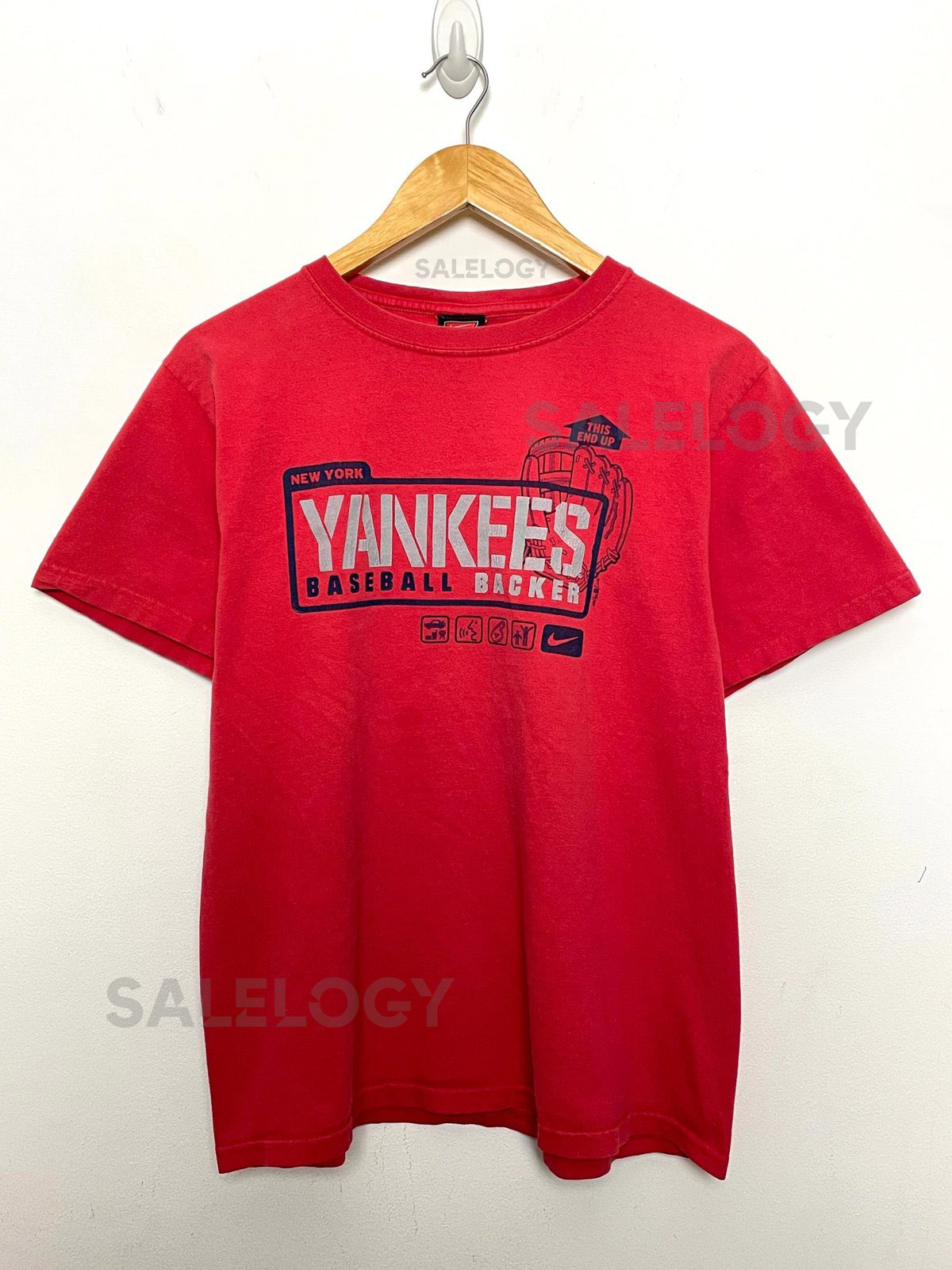 Vintage 1990s Nike Mini Swoosh New York Yankees Baseball Backer MLB Glove Graphic Red Tee Shirt fits adult Medium_391