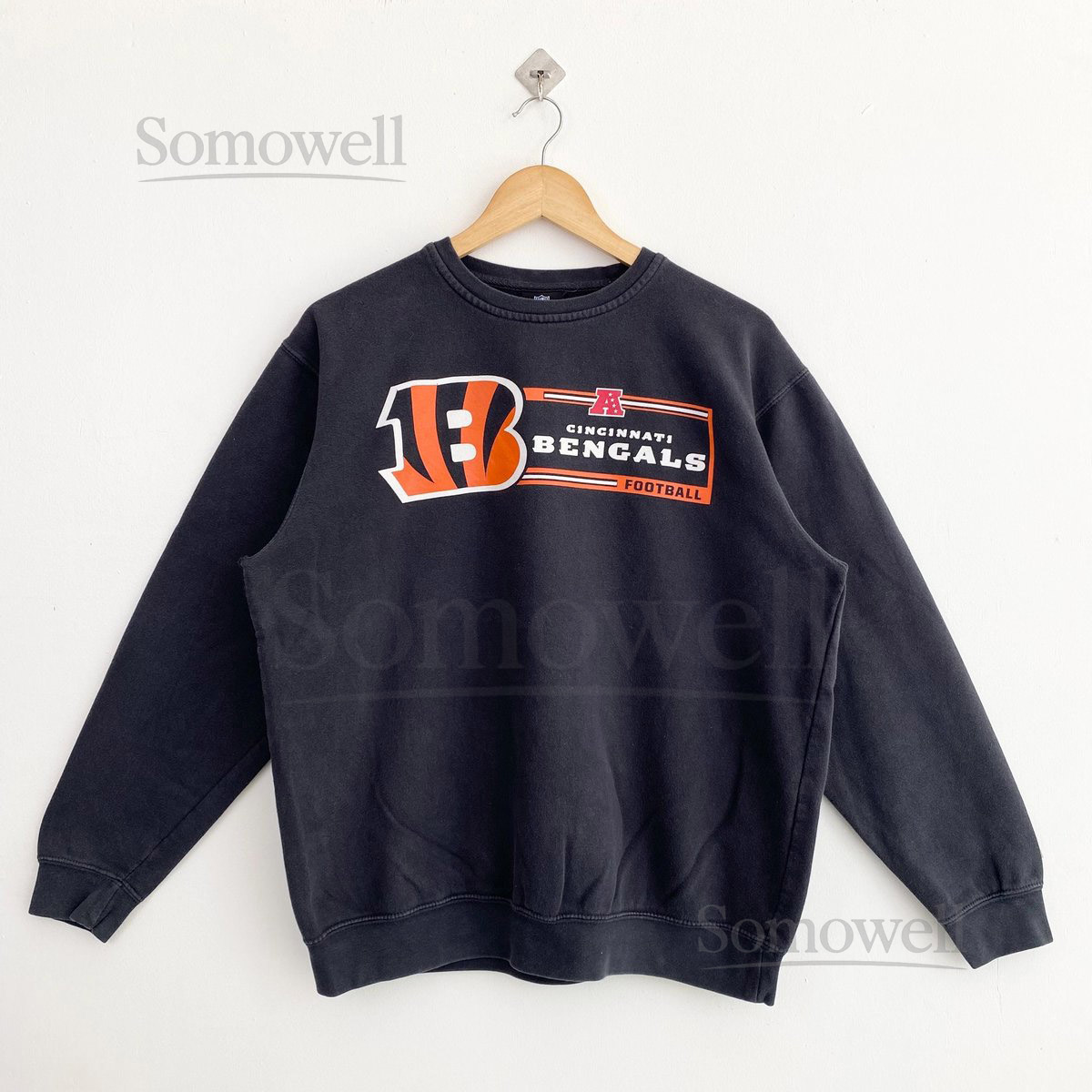 Vintage Distressed NFL Cincinnati Bengals Crewneck Sweatshirt Print Logo Black Color Mens L_55