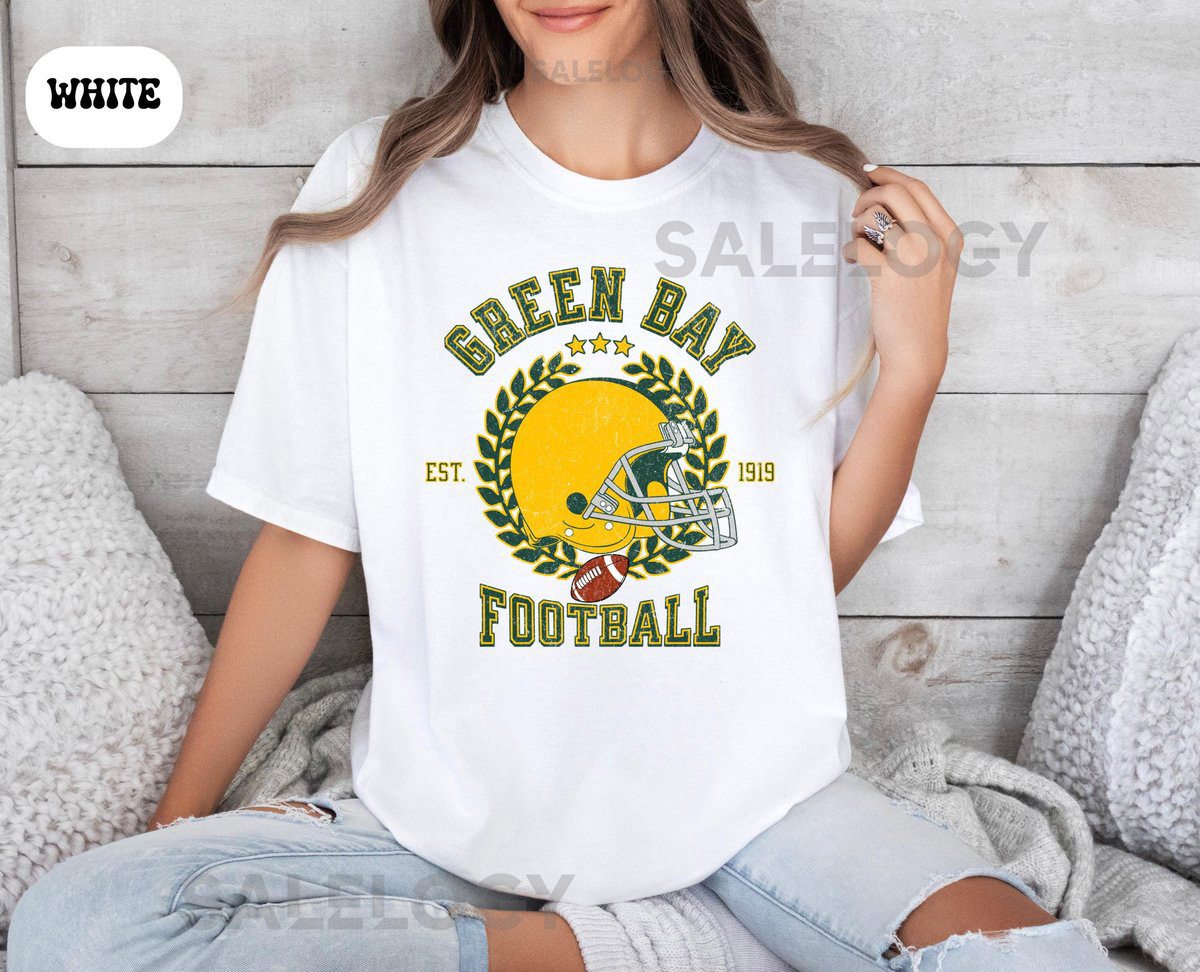 Green Bay Football Shirt Comfort Colors Retro Style Packers Tshirt Green Bay Football Tee Football Fan Gift Vintage Green Bay T-shirt_399