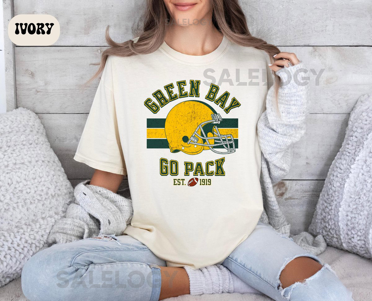 Green Bay Football Shirt Comfort Colors Retro Green Bay Tshirt Game Day Football T-shirt Football Fan Gift Vintage Green Bay Tee Unisex_395
