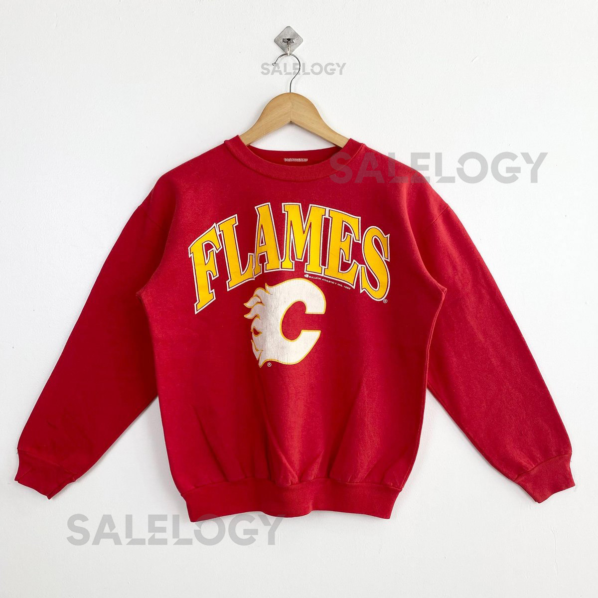 80s NHL Calgary Flames Crewneck Sweatshirt Print Logo Red Color Mens S_1