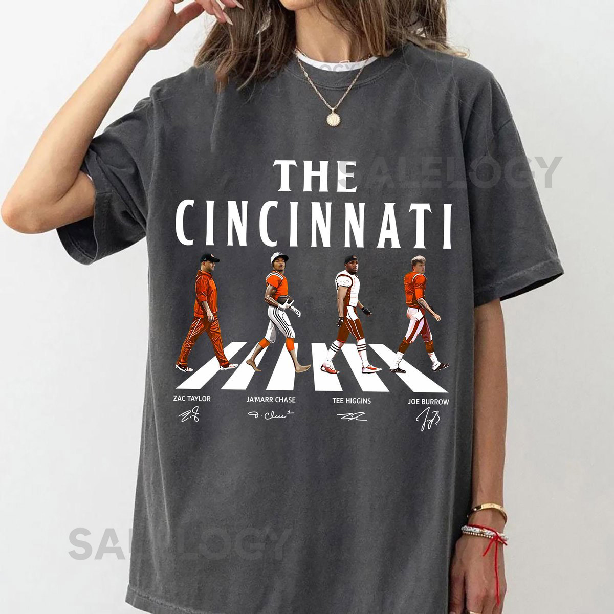 Cincinnati Walking Road Signatures Football Shirt Zac Taylor Ja'Marr Chase Tee Higgins Joe Burrow Cincinnati Football Shirt_567