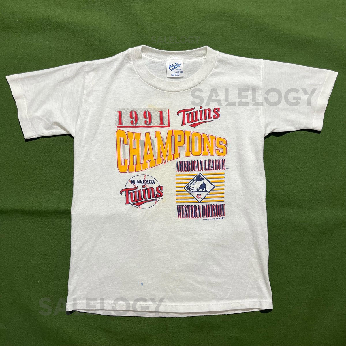 Vintage 90s Minnesota Twins Graphic T-Shirt Youth MLB World Series Champions_884