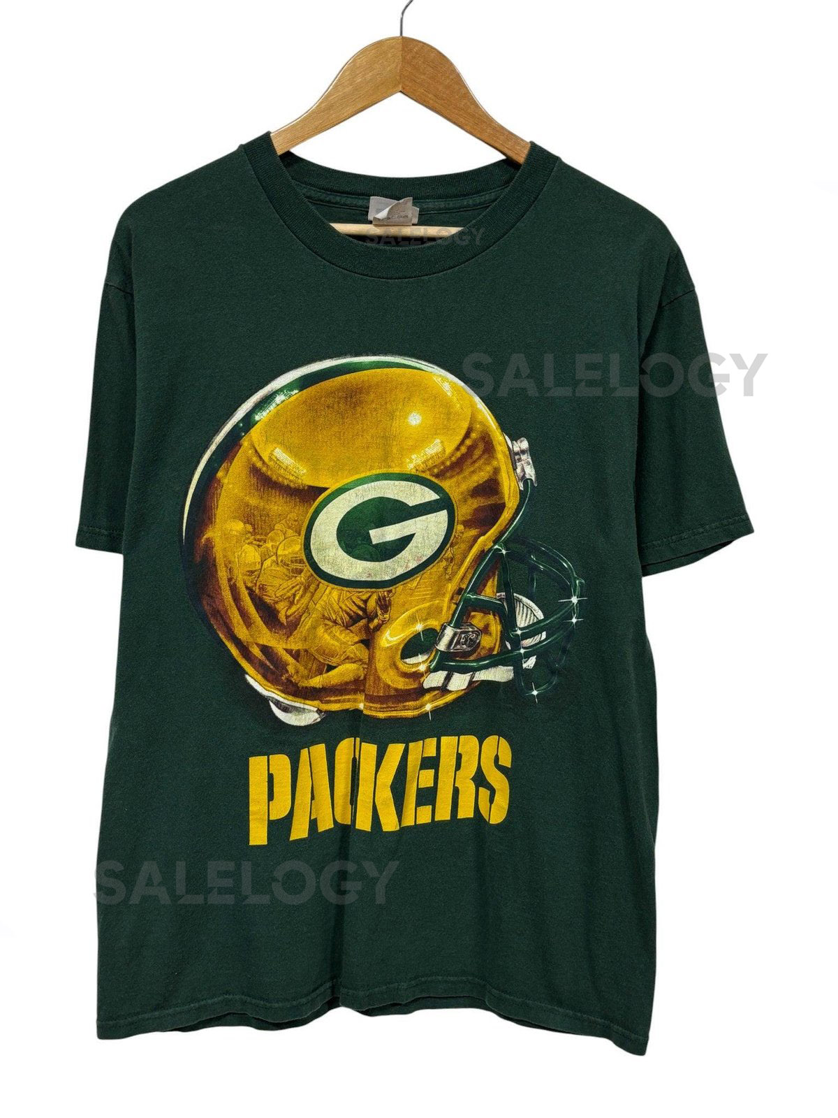 Vintage Green Bay Packers NFL Logo Helmet Graphic Tee Size Medium_734