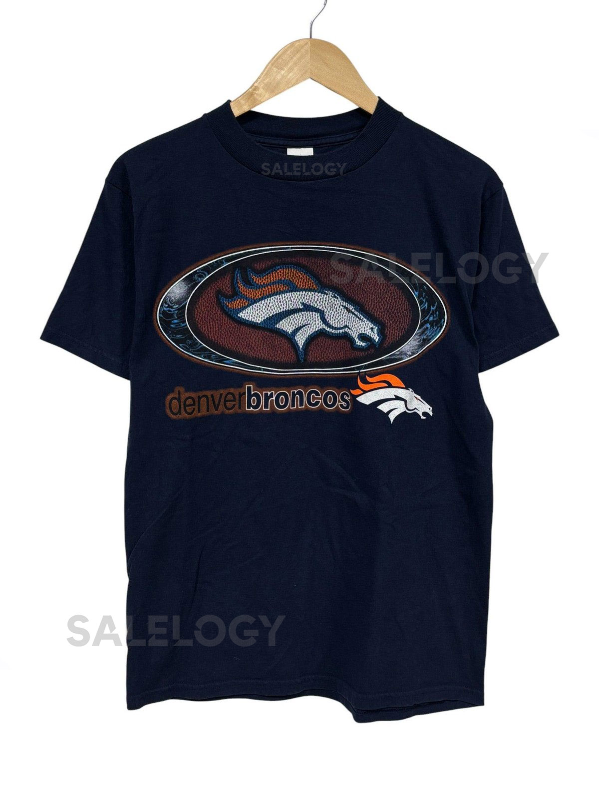 Vintage Logo 7 Denver Broncos NFL Logo Graphic Tee Size Medium_599