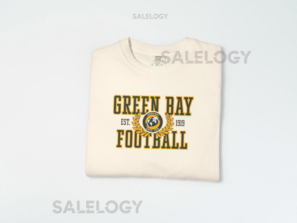 Green Bay Football Shirt Comfort Colors 1717 Vintage Collegiate Crest Football Mom Game Day Tee Retro Graphic Football Season_393