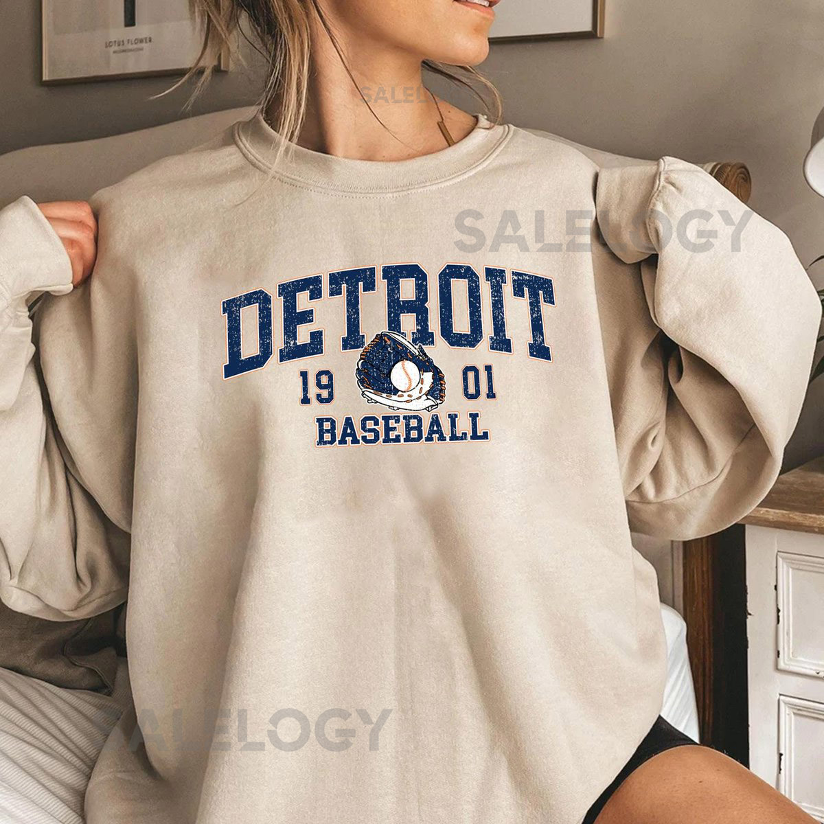 Detroit Baseball Gloves and Ball Vintage T-Shirt Retro Baseball Sweatshirt Classic Game Day Hoodie Gift_121