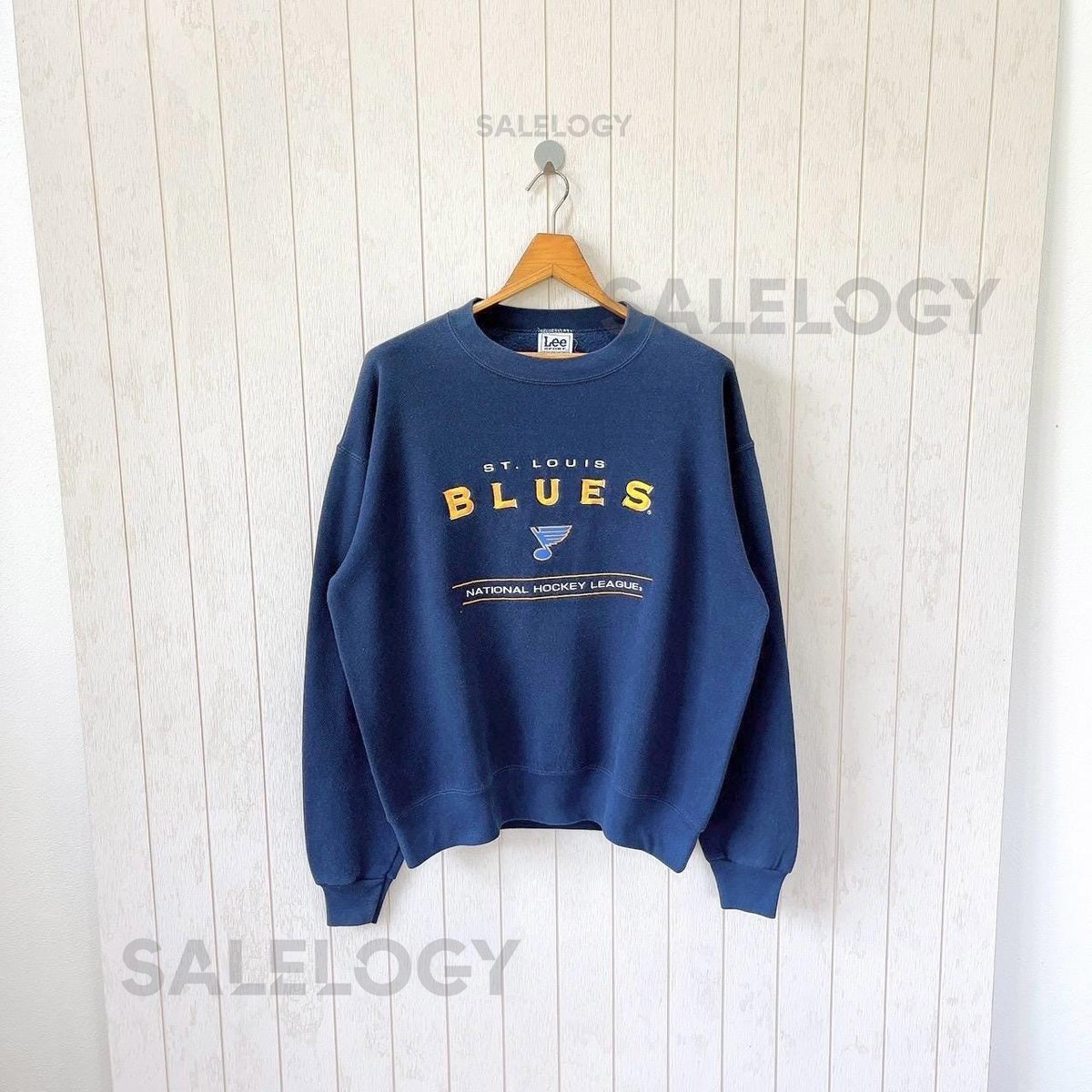 Vintage 1990s St. Louis Blues NHL sweatshirt embroidered Lee Sport size M_673