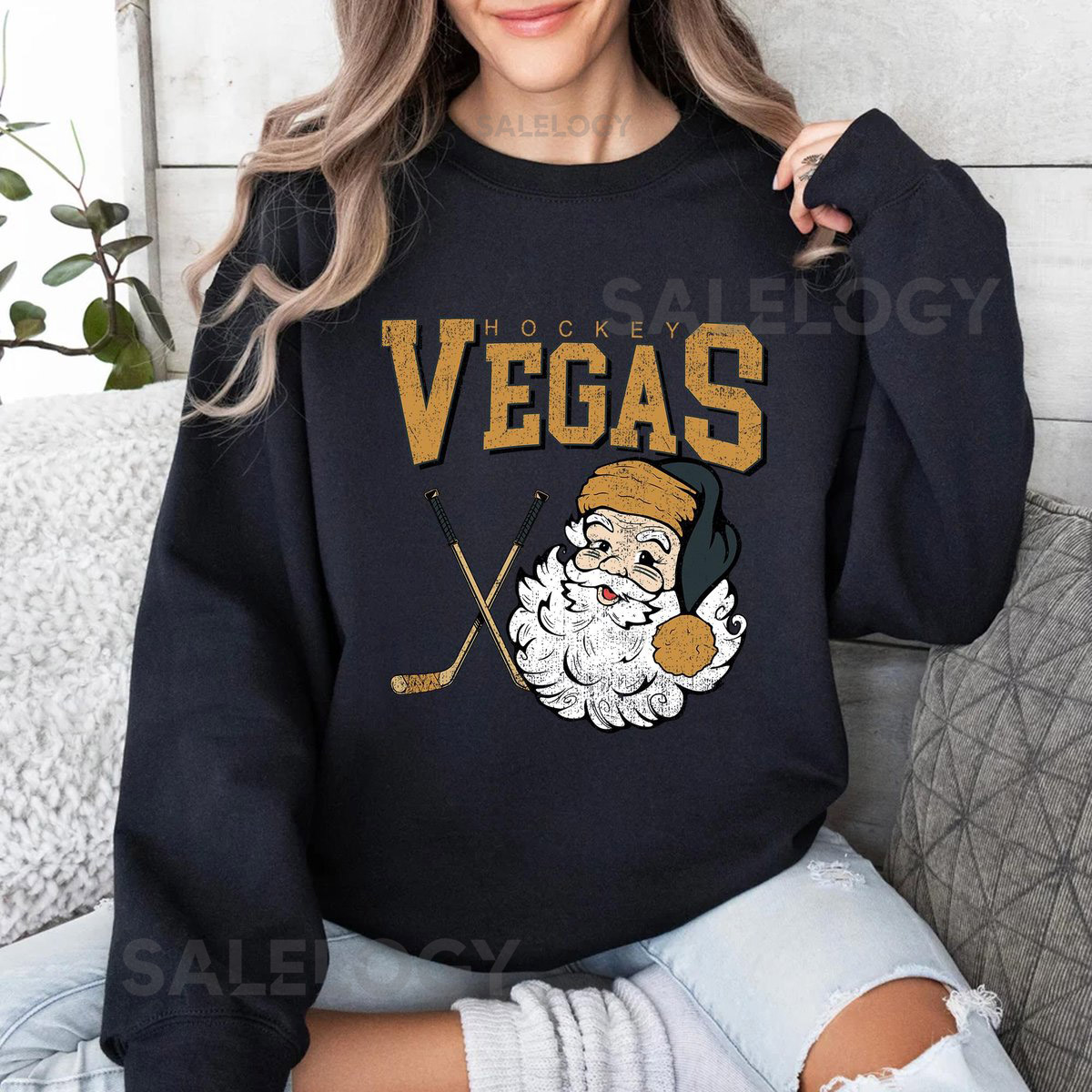 Vintage Vegas Hockey Santa Shirt Retro Christmas Sweatshirt Holiday Sports Tee Funny Xmas Hoodie_659