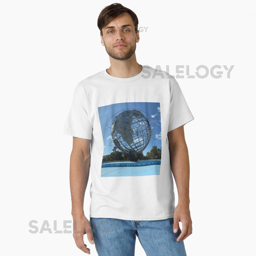  The World s Fair Globe New York  Oversized T-Shirt