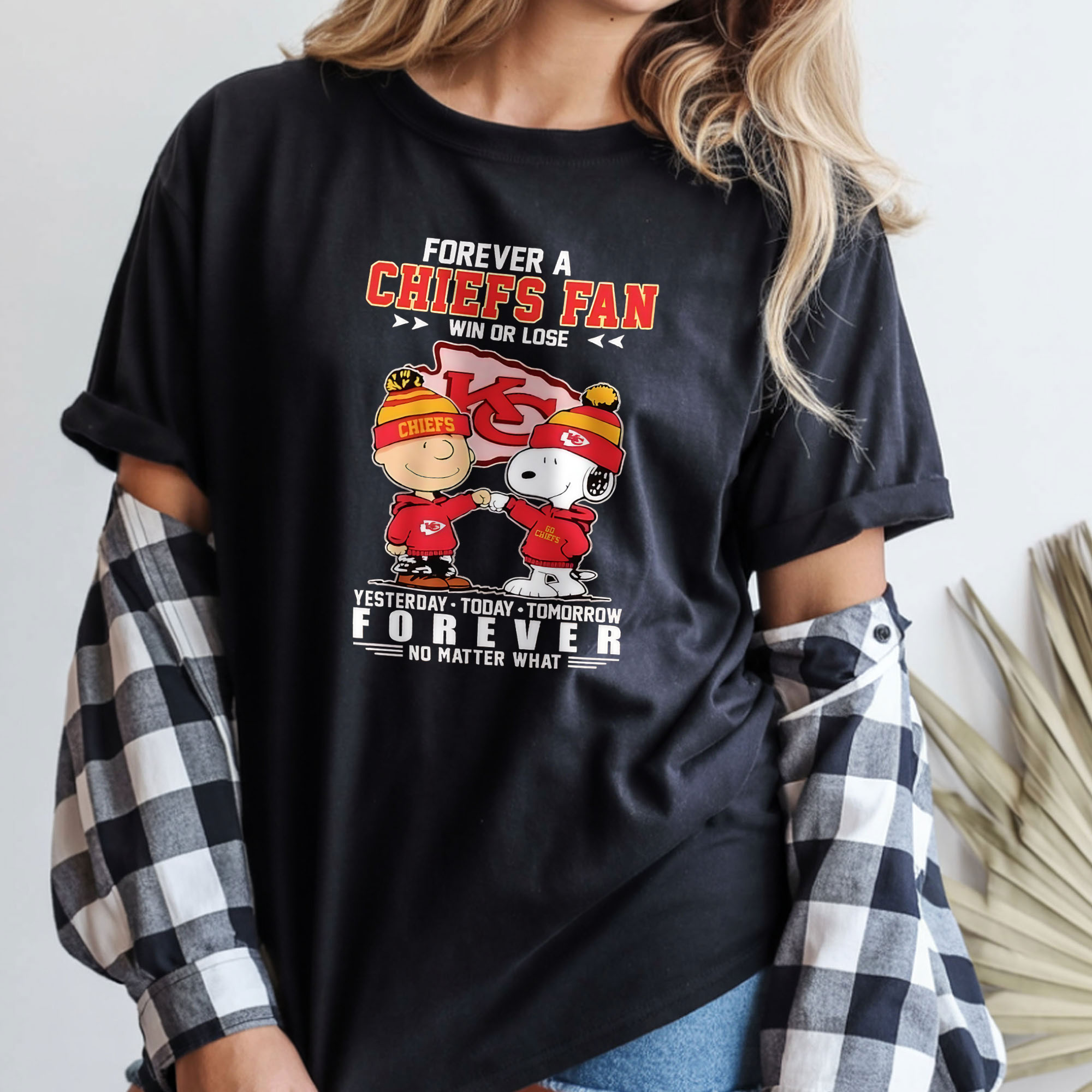 Snoopy Forever a Kansas City Chiefs Fan Win or Lose Yesterday Today Tomorrow Forever No Matter What NFL Football Team Apparel – T-Shirt, Hoodie & Sweatshirt