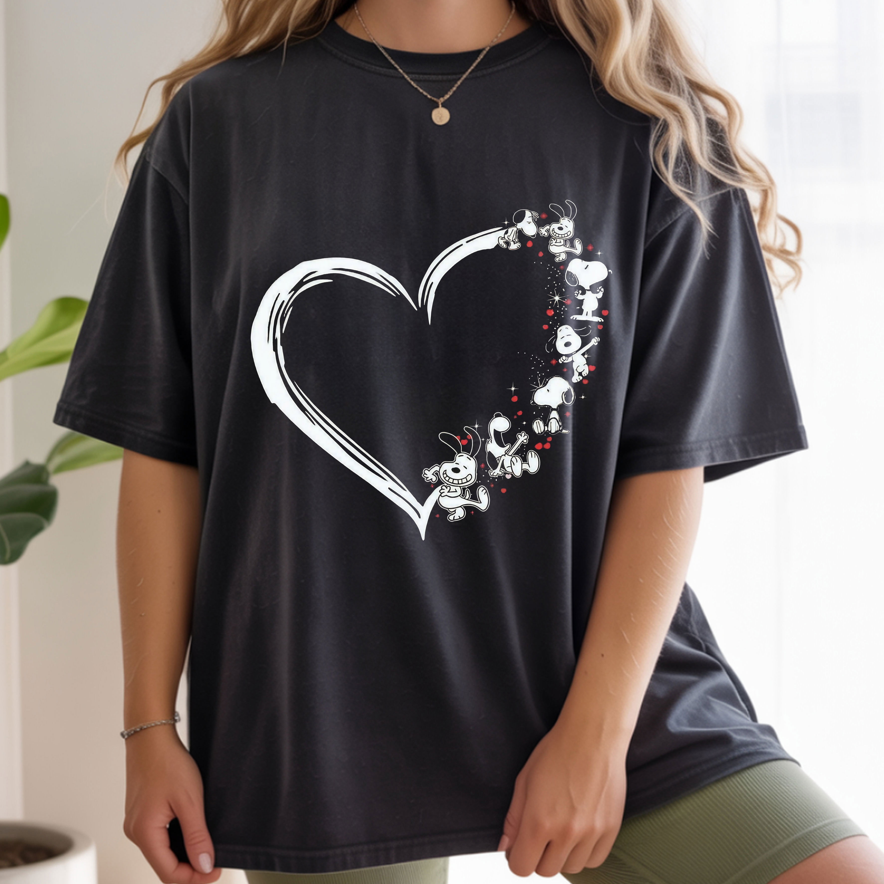 Peanuts Snoopy Heart Love Graphic Cute Valentine Vintage Bootleg Romantic Apparel – T-Shirt, Hoodie & Sweatshirt