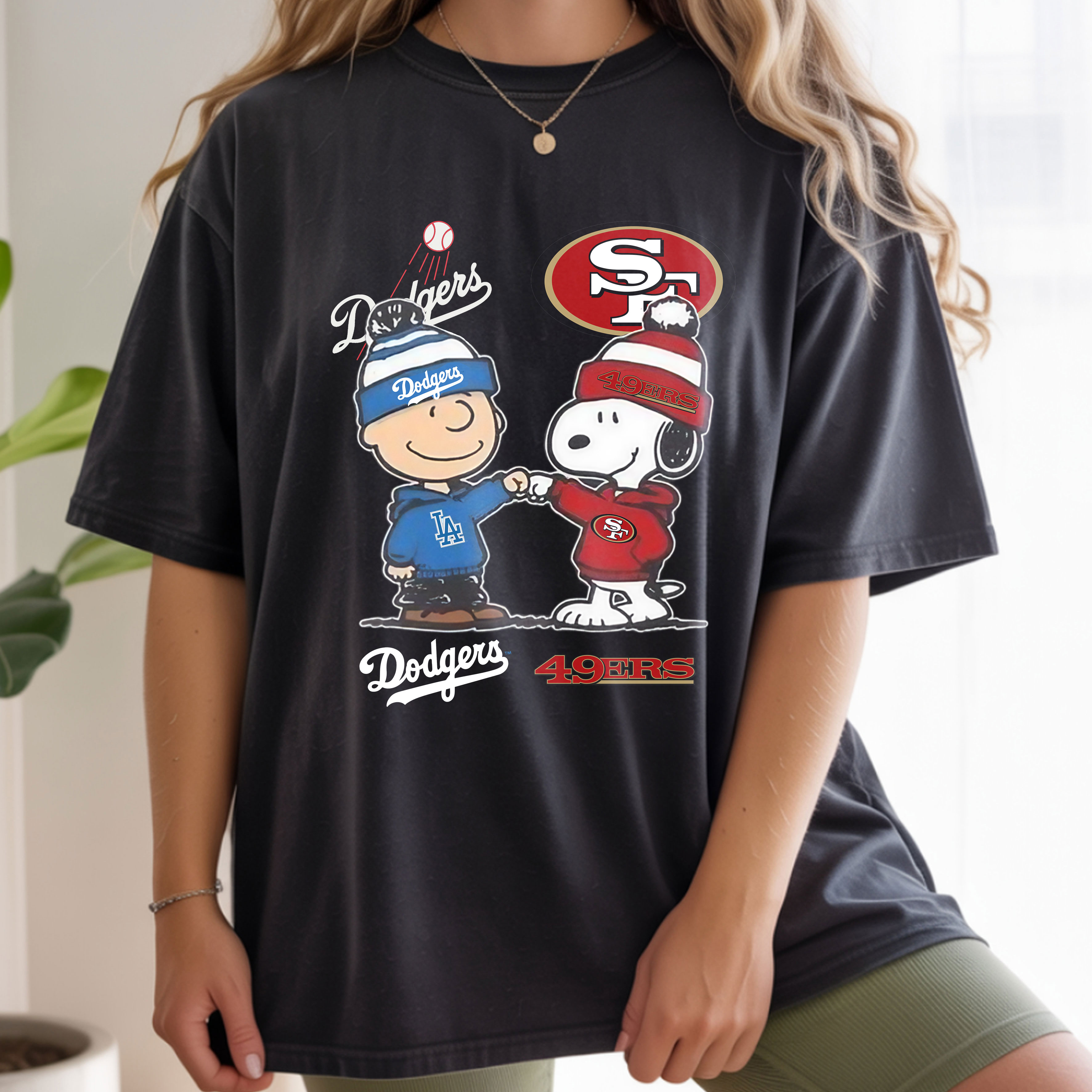 Charlie Brown Los Angeles Dodgers x Snoopy San Francisco 49ers Skyline 2025 MLB NFL Crossover Vintage Bootleg City Pride Apparel – T-Shirt, Hoodie & Sweatshirt