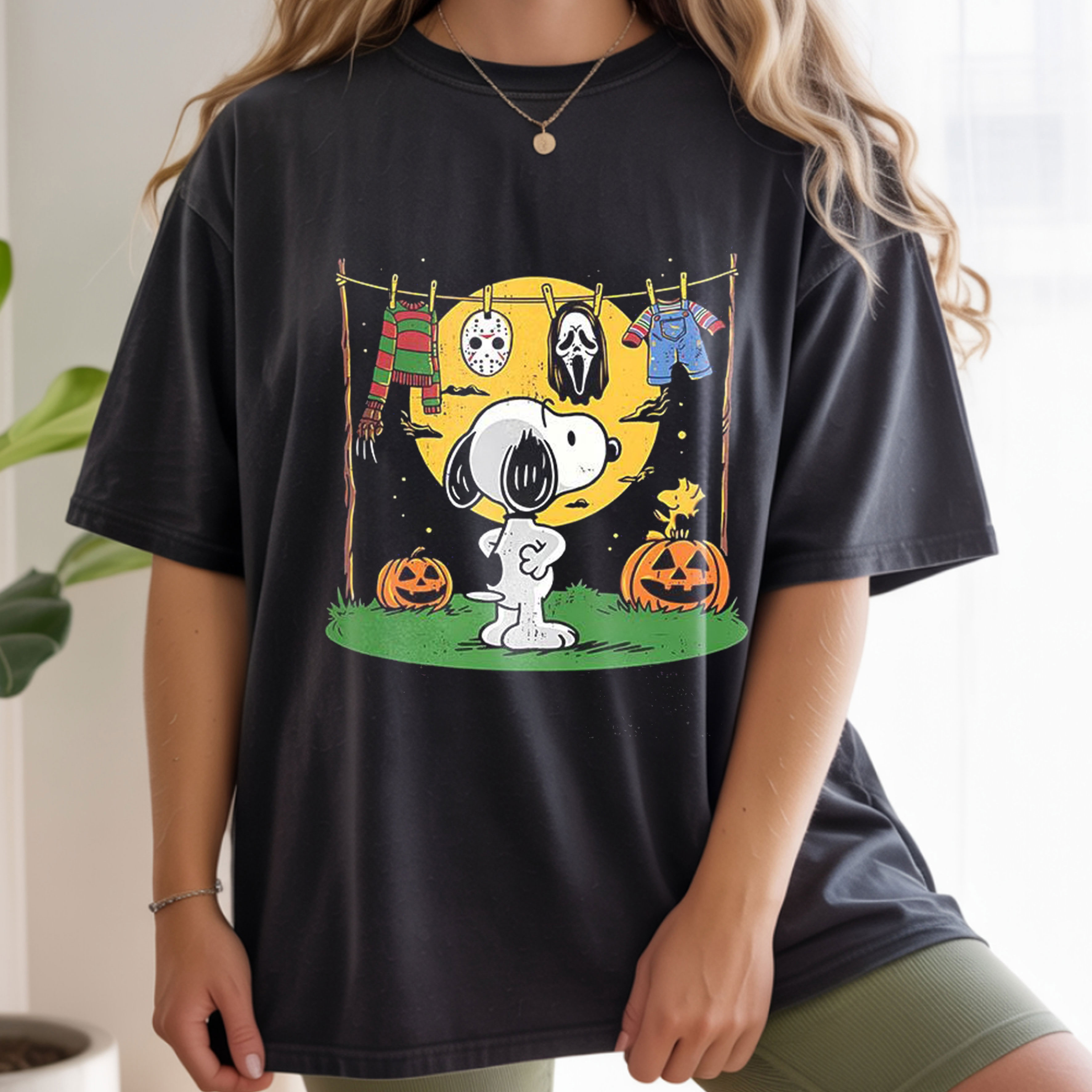 Snoopy Hangs Out The Killer’s Clothes Halloween Costume Horror Vintage Bootleg Spooky Apparel – T-Shirt, Hoodie & Sweatshirt
