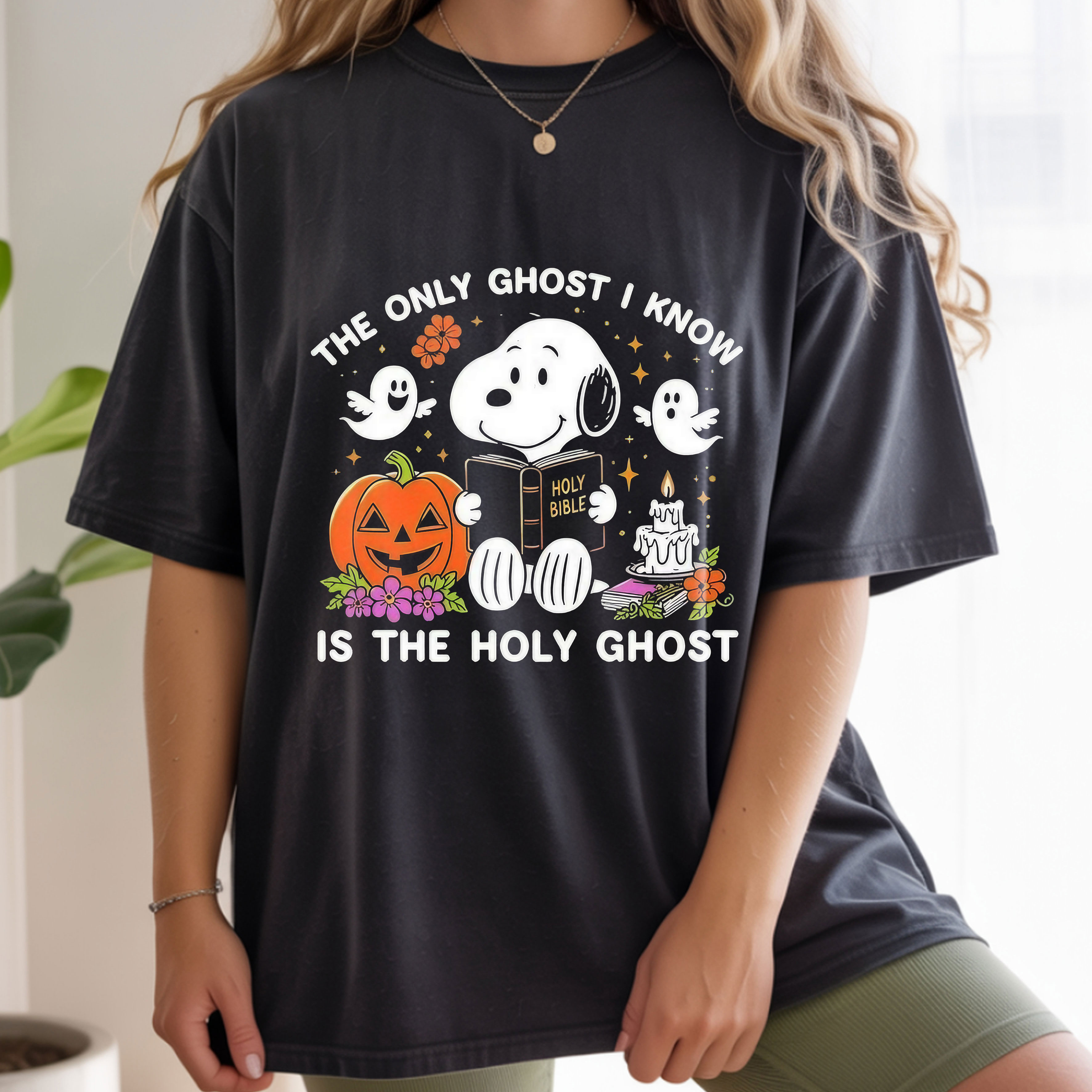 Peanuts Snoopy The Only Ghost I Know Is the Holy Ghost Halloween Christian Faith Spooky Vintage Bootleg Humor Apparel – T-Shirt, Hoodie & Sweatshirt