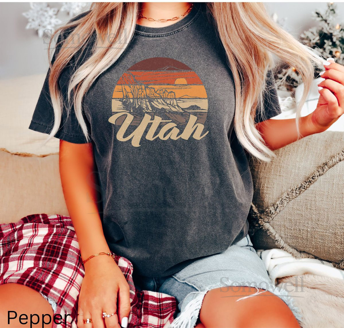 Utah Mountain Desert vibe moab arches vacation shirt for women ladies camping retro graphic COMFORT Colors Unisex Tee T-Shirt_629