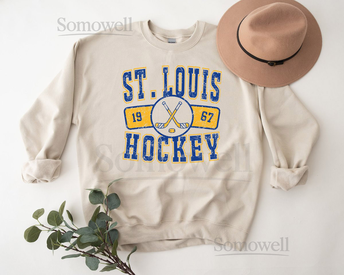 Retro St. Louis Sweatshirt Distressed Crewneck Throwback T-Shirt Vintage Hoodie Gift For Saint Louis Ice Hockey Fan_439
