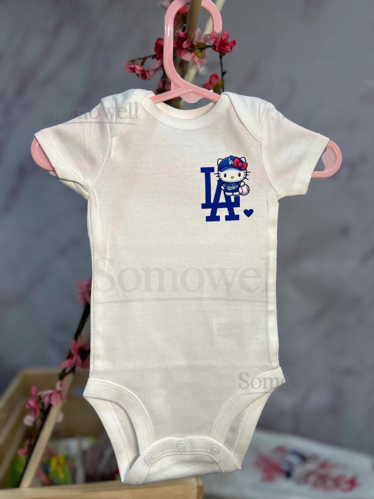 Babies and kids hello Kitty LA Dodgers t-shirt baseball_42