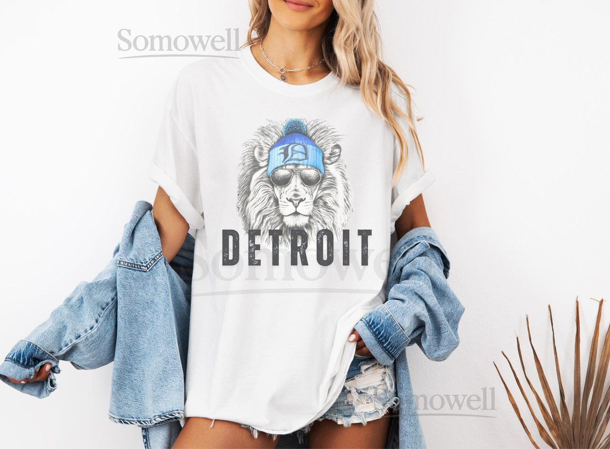 Detroit Lions Football T-Shirt Vintage Lion Fan Tee_238
