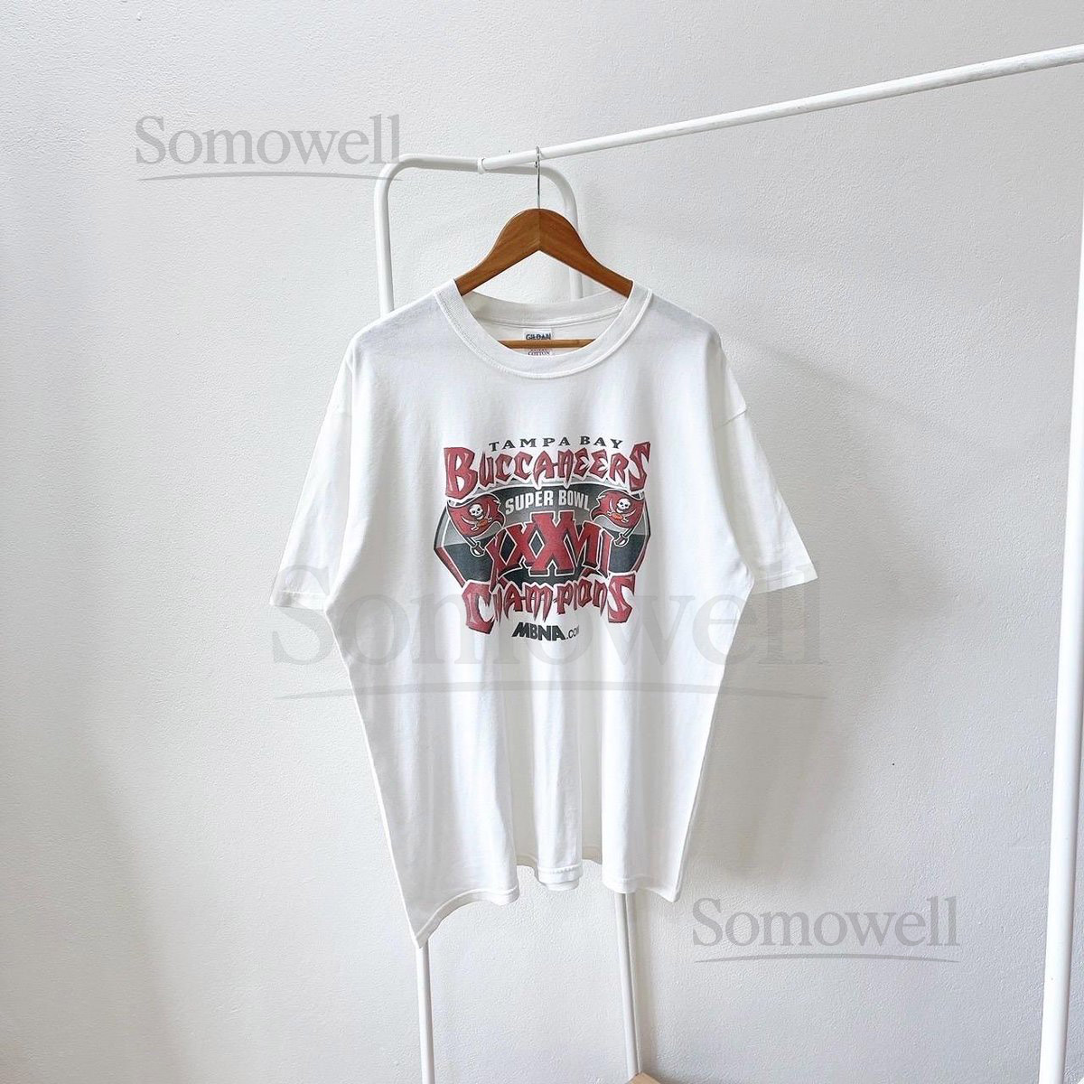 Vintage 00s Tampa bay buccaneers NFL football vintage Gildan white t-shirt XL_381