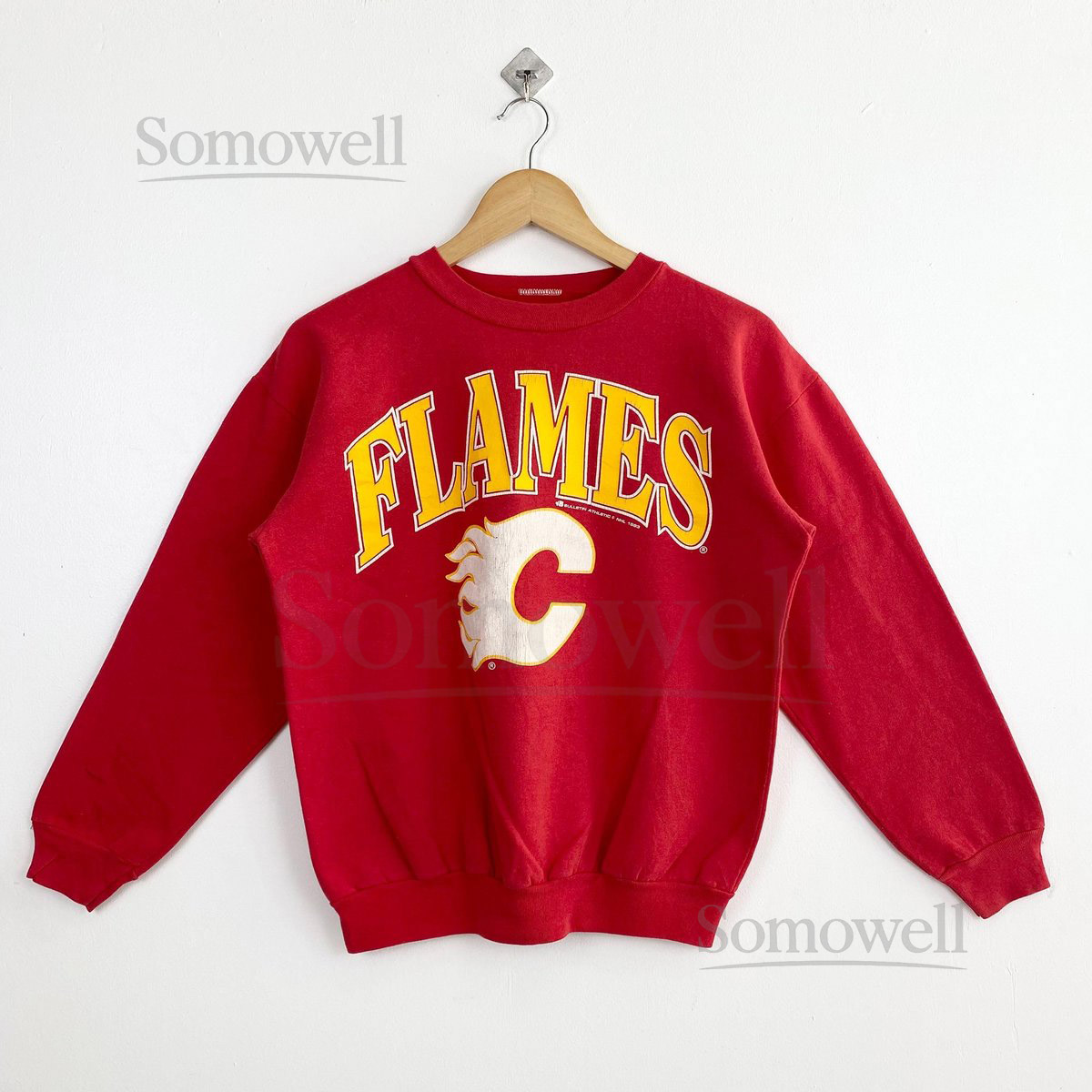 80s NHL Calgary Flames Crewneck Sweatshirt Print Logo Red Color Mens S_1