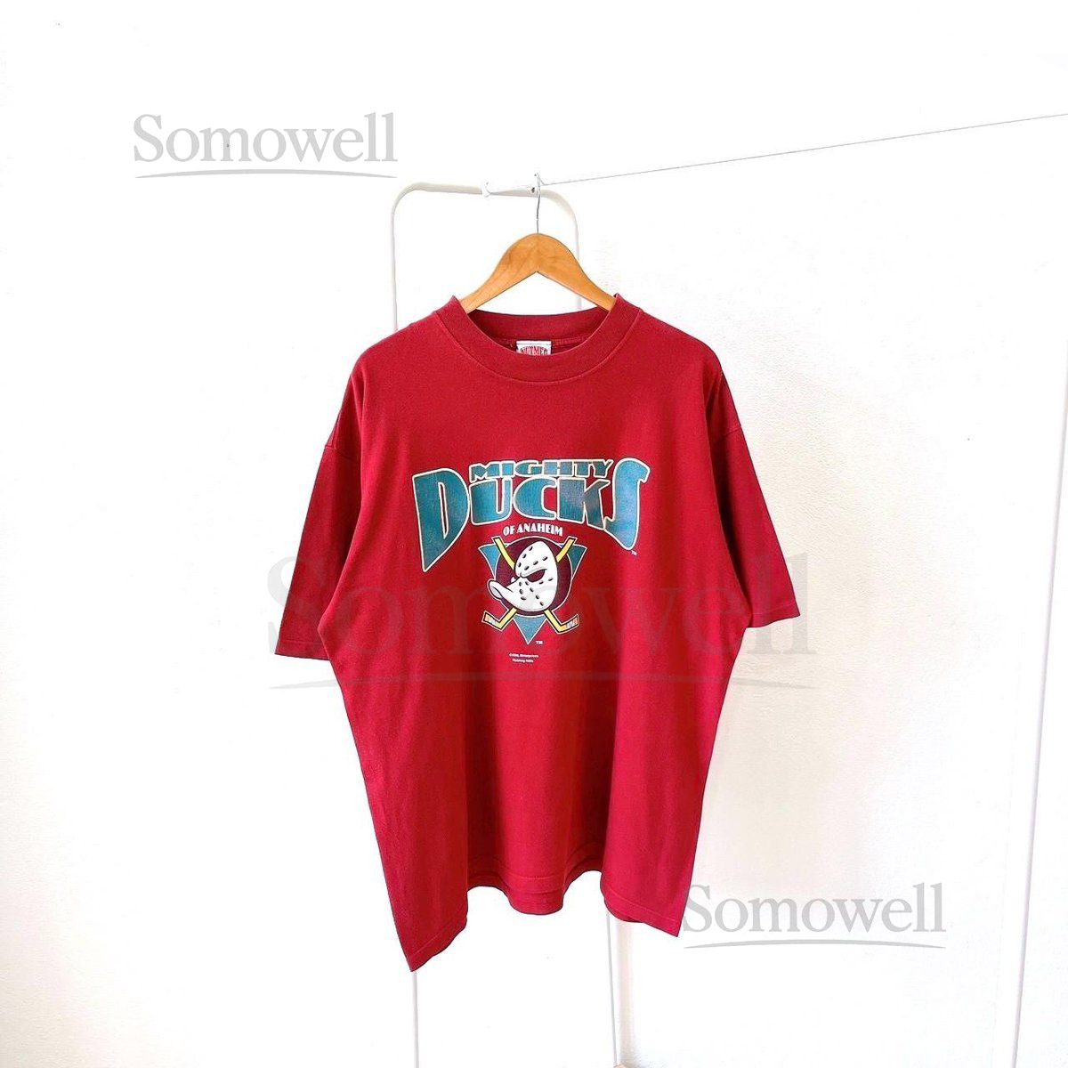 Vintage 90s Anaheim Ducks Mighty Ducks hockey Nutmeg mills red t-shirt XL_679