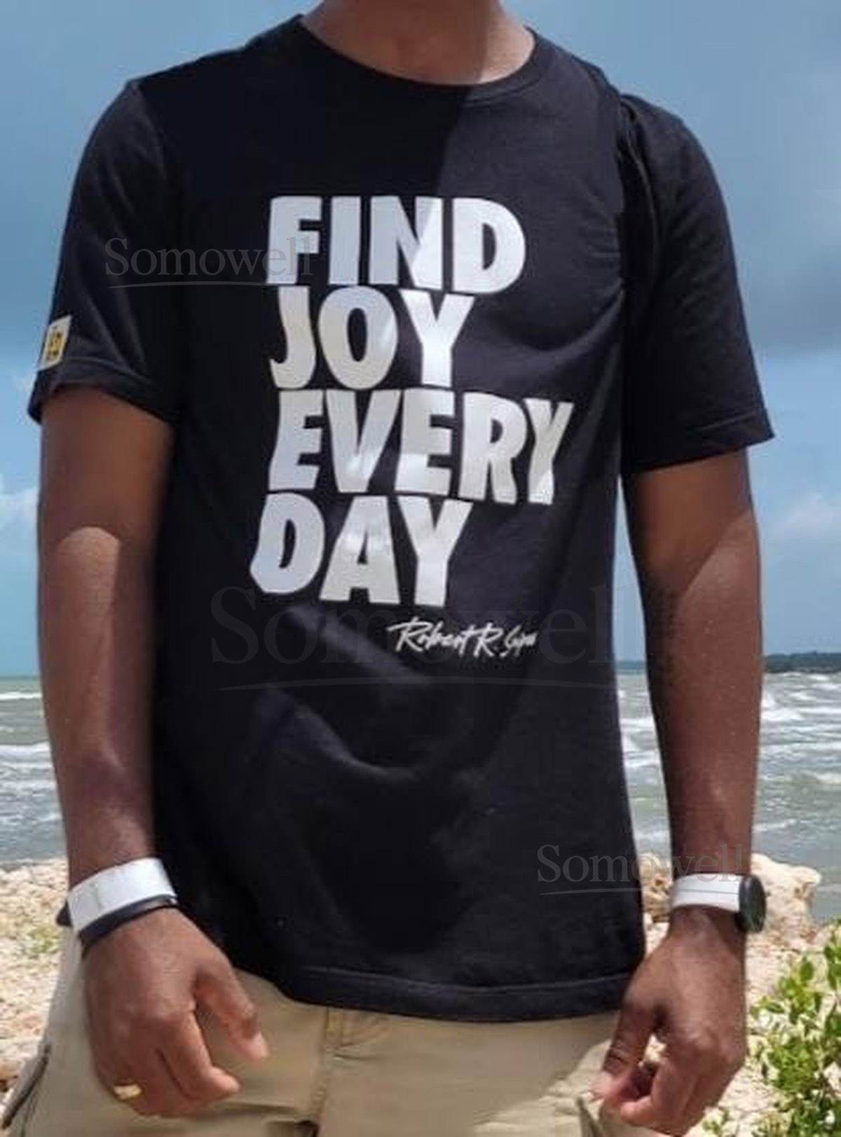 Find Joy Every Day T-Shirt GM PM Apparel by Jay Snipes_392