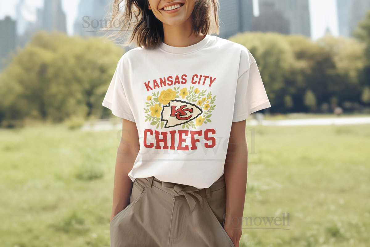 Kansas City Chiefs Vintage T-Shirt Retro Football Graphic Tee Game Day KC Fan Shirt_324