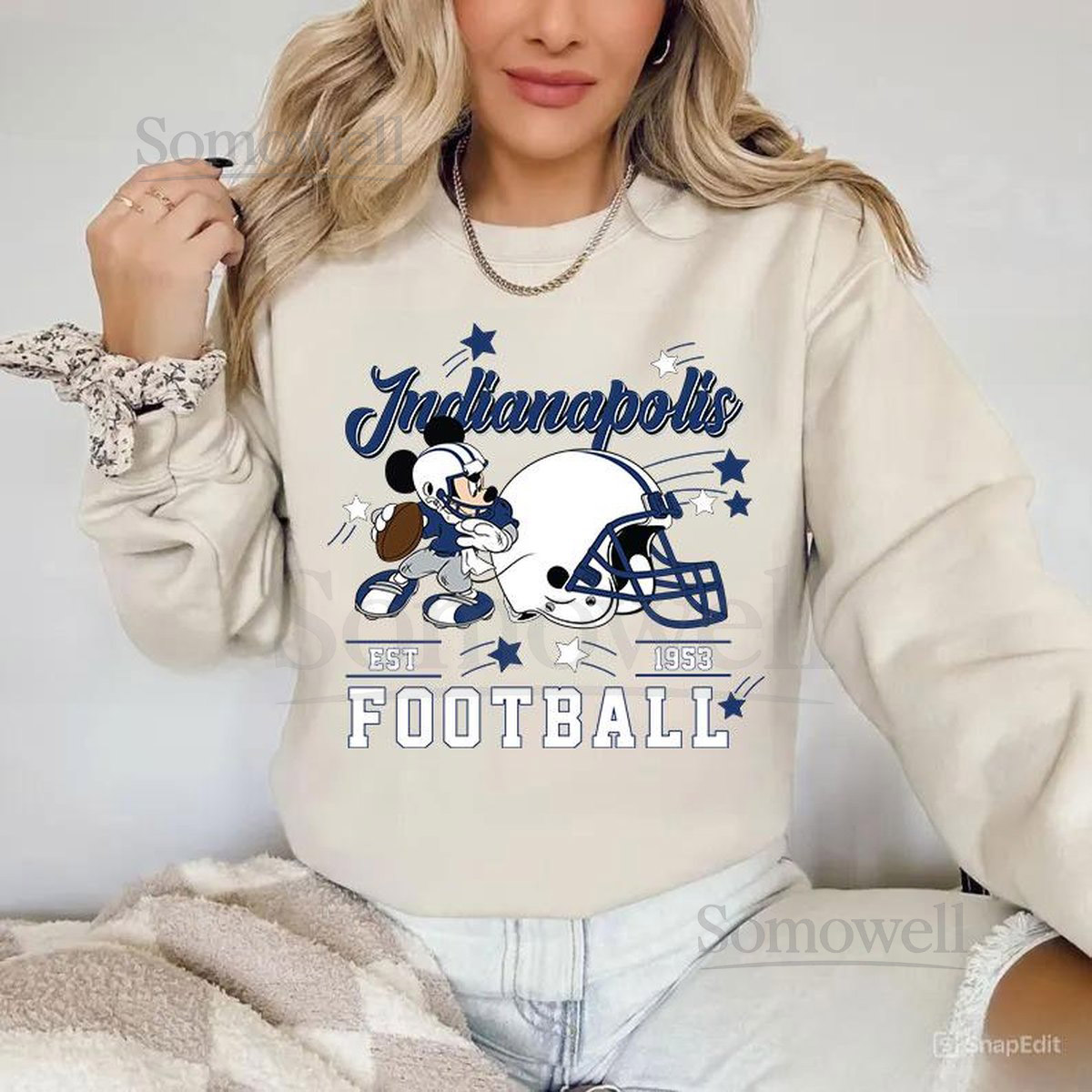Vintage Indianapolis Football Sweatshirt Retro Cartoon Graphic Pullover 90s Style Sports Fan Sweater Unisex Cozyt Crewneck Footbal_997
