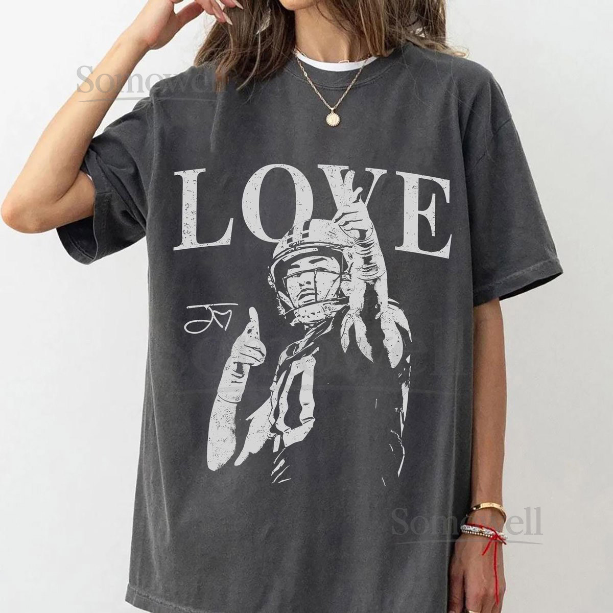 Jordan Love Vintage Comfort Color Shirt Jordan Love Green Bay Packers Retro Rap Shirt Game Day Shirt Green Bay Packers Football Shirt_539