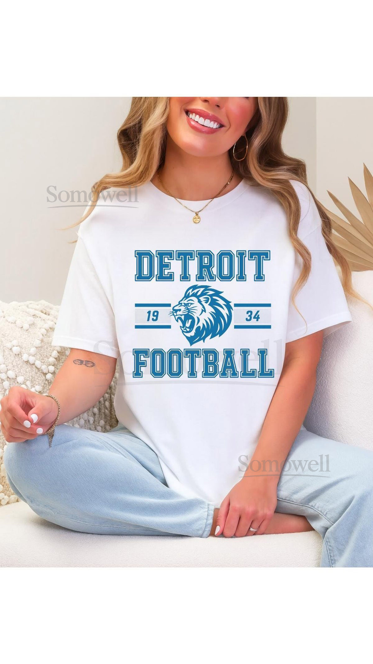 Vintage Detroit Football T-Shirt 1934 Roaring Lion Graphic Tee_895
