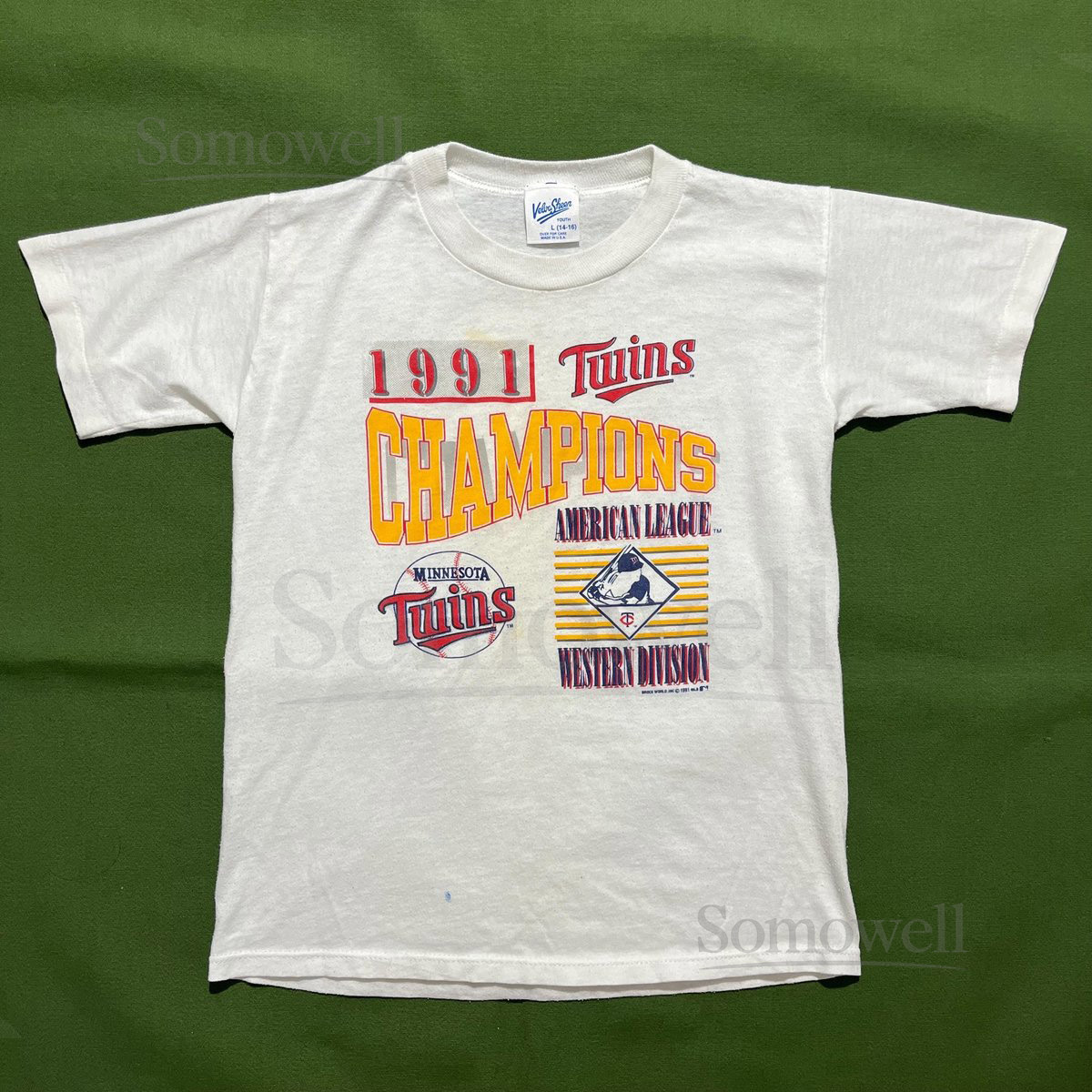 Vintage 90s Minnesota Twins Graphic T-Shirt Youth MLB World Series Champions_884