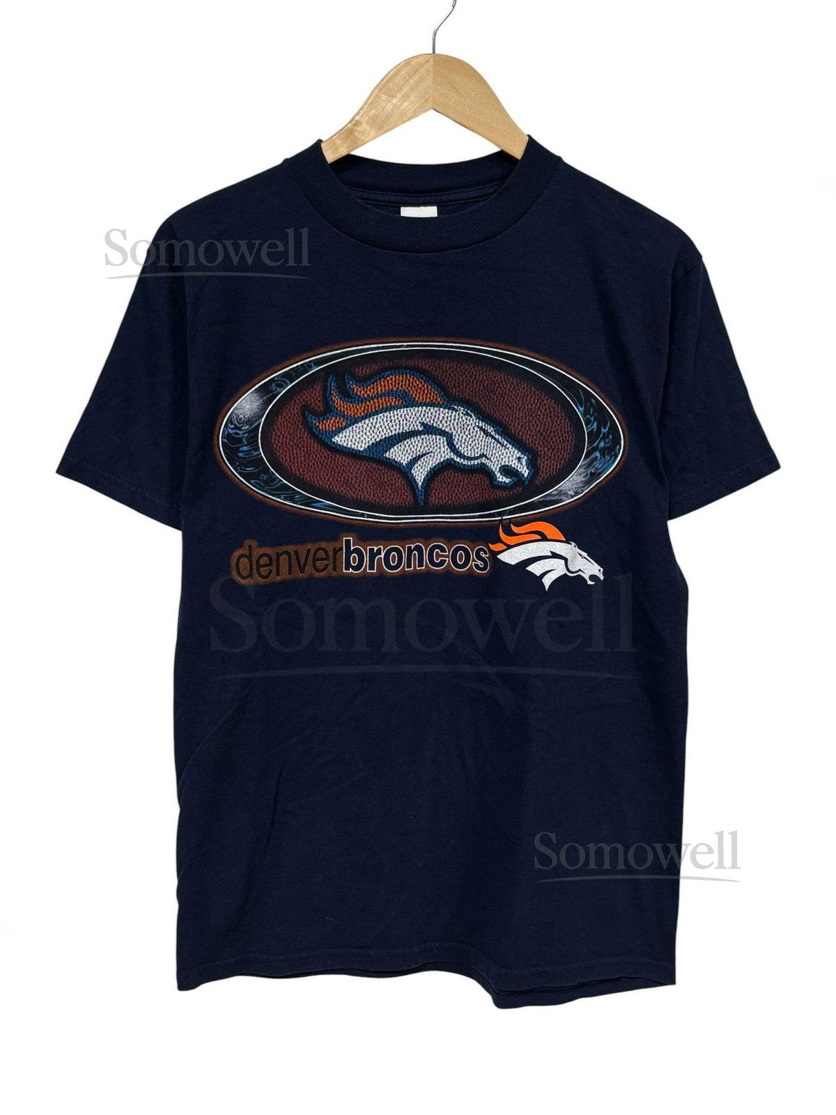 Vintage Logo 7 Denver Broncos NFL Logo Graphic Tee Size Medium_599