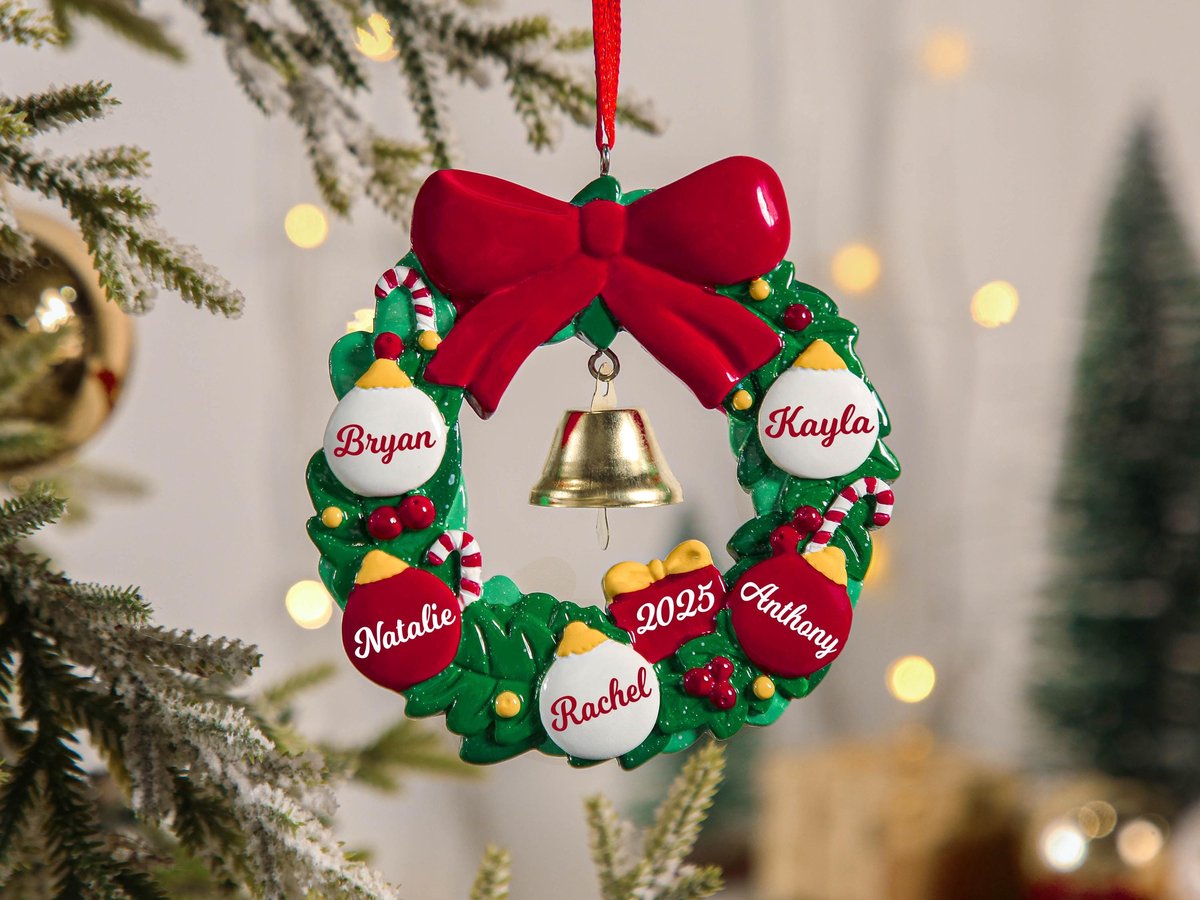 2025 Christmas Ornament Personalized Family Name Ornament Family Christmas Tree Decor Christmas Wreath Ornament Christmas Gift