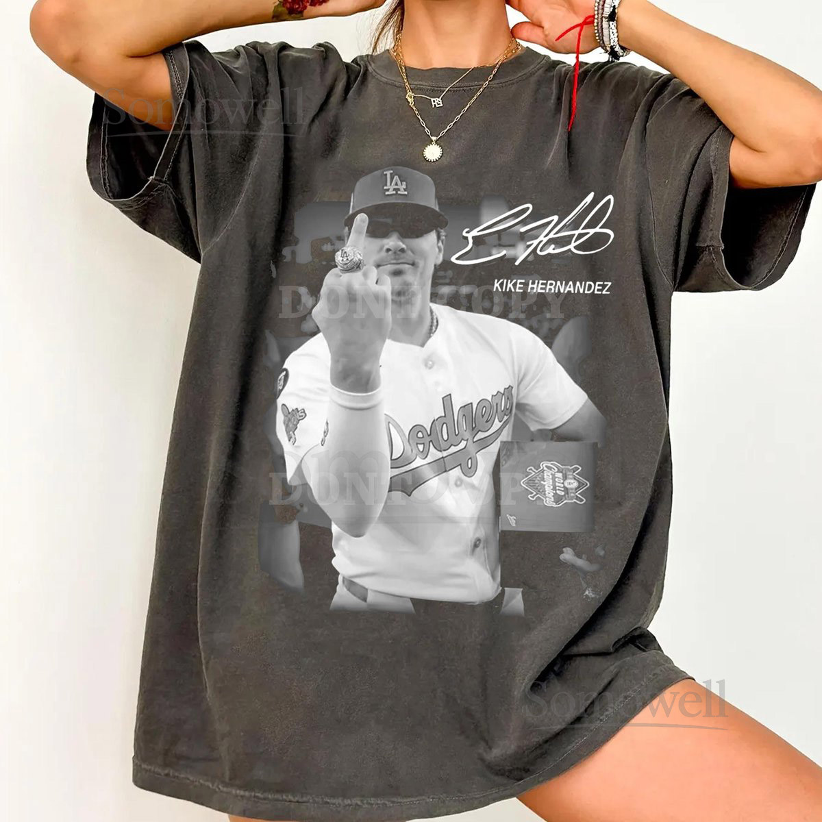 Comfort Colors Kike Hernandez T-shirt Back to Back World Series Champs 2025 Middle Finger Baseball T-shirt_234