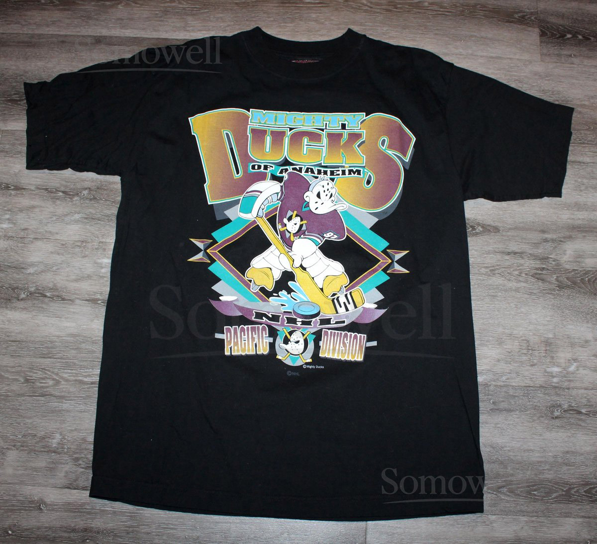 Vintage 90s Clothing NHL Anaheim Mighty Ducks Hockey Disney Men Size Medium Retro Movie Cartoon Caricature Logo Print Short Sleeve T Shirt_685