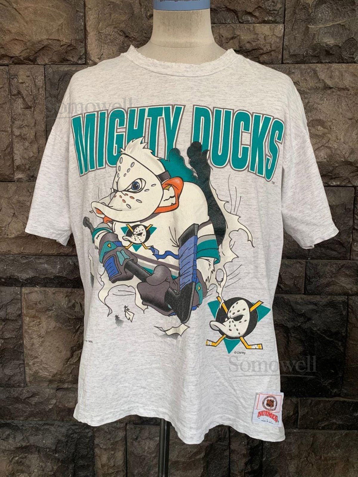 Vintage 90s Mighty Ducks NHL Team Nutmeg T shirt_688