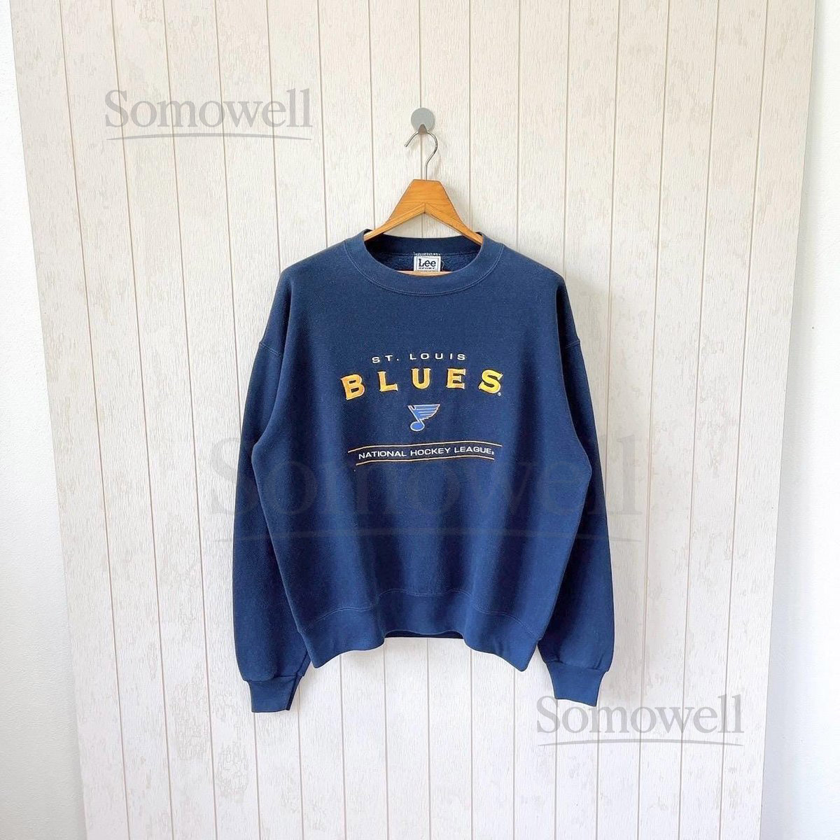Vintage 1990s St. Louis Blues NHL sweatshirt embroidered Lee Sport size M_673